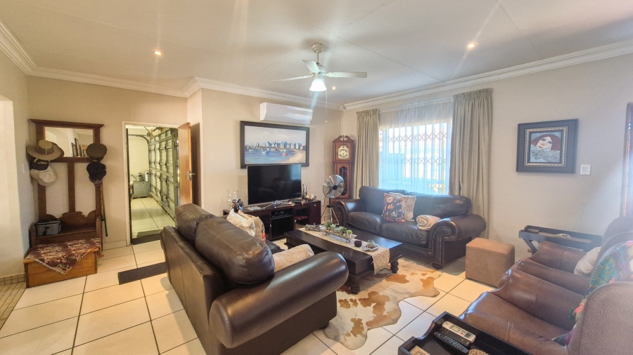 4 Bedroom Property for Sale in Baillie Park North West